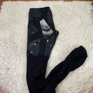 ALO High Rise Goddess leggings space print